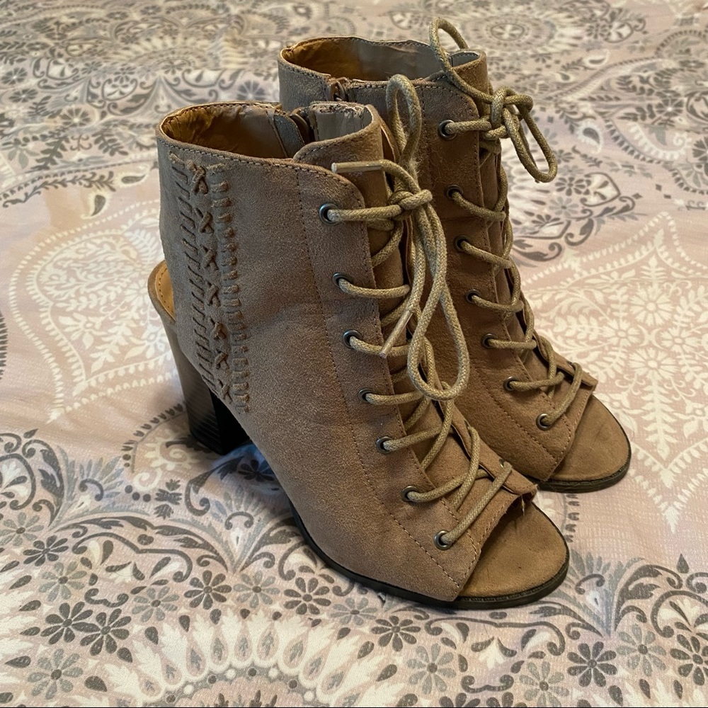Suede Booties🤎 - Picture 8 of 10